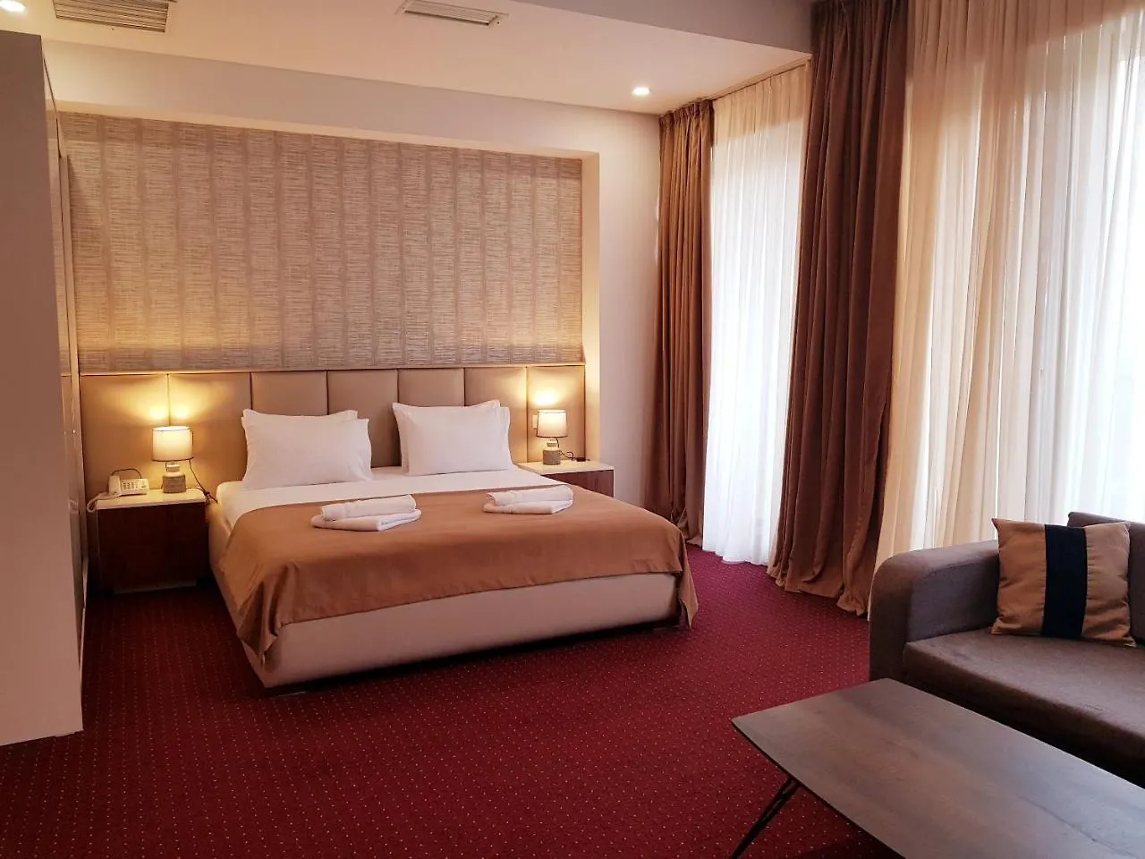 Hotel Nice Room & Guinness Pub Brasserie  Tbilisi