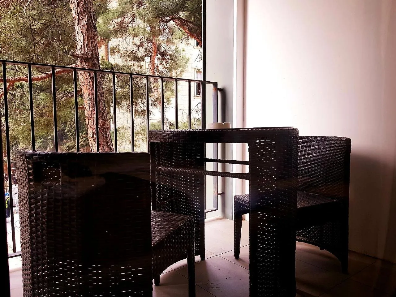 Hotel Nice Room & Guinness Pub Brasserie 3*, Tbilisi