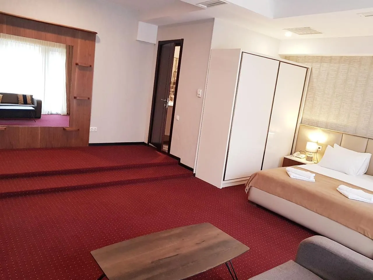 Hotel Nice Room & Guinness Pub Brasserie  Tbilisi