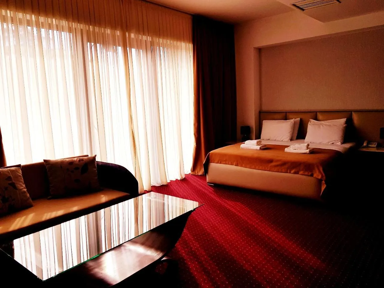 Hotel Nice Room & Guinness Pub Brasserie