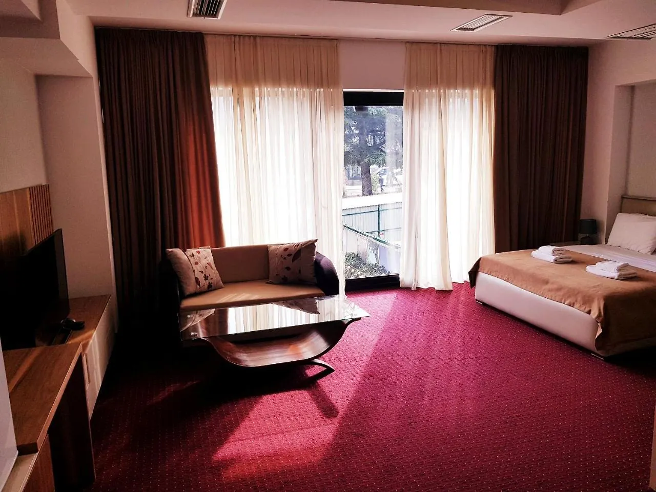 ***  Hotel Nice Room & Guinness Pub Brasserie Georgia